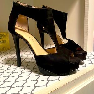 Jessica Simpson Open toe shoe
